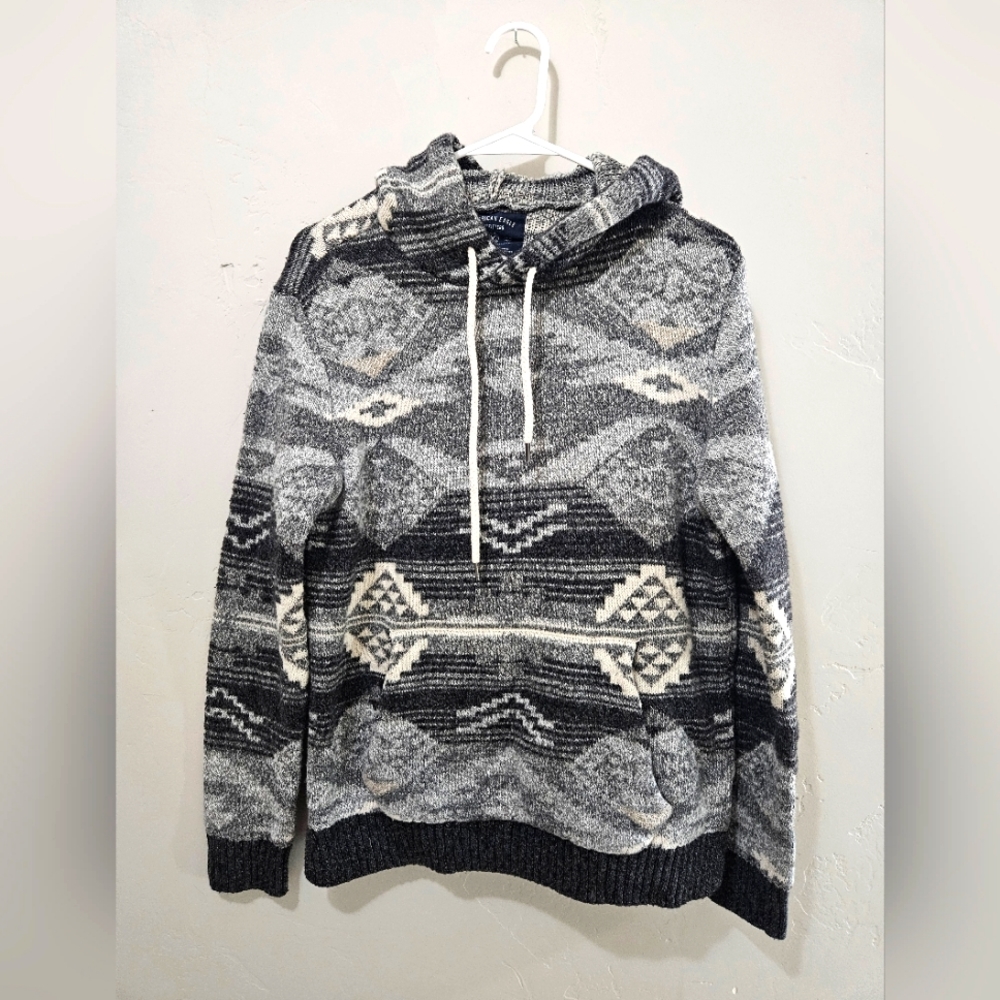 American Eagle Black & White Southwestern Print Hooded Sweater, Size Small